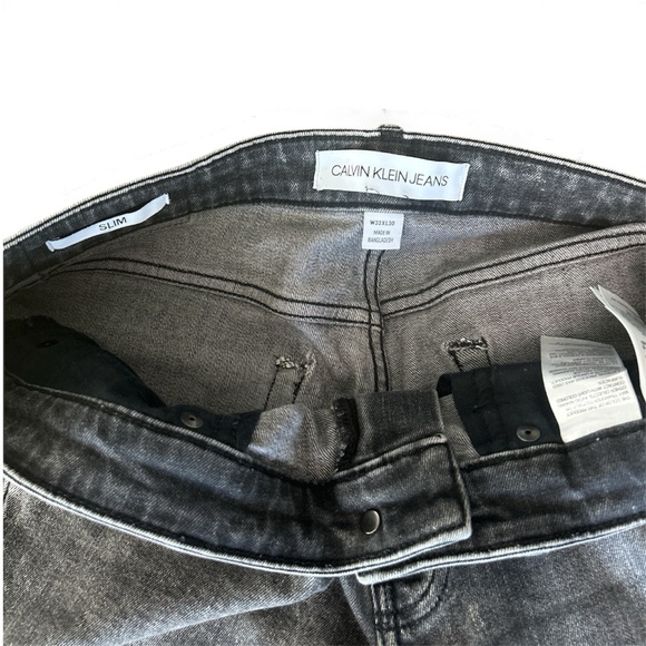 Calvin Klein Jeans Men's Charcoal Skinny Jeans - Picture 2 of 8